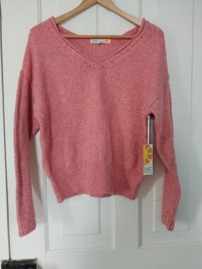 C&C California Women's Coral Pink V-Neck Sweater